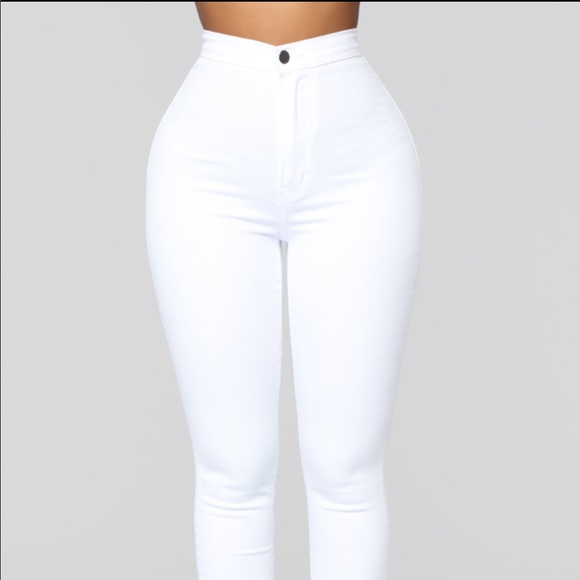 Fashion Nova High Waist Jeans:  Size 1 - Picture 1 of 3